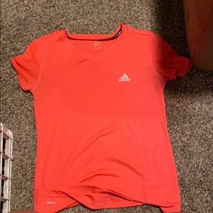 ADIDAS t